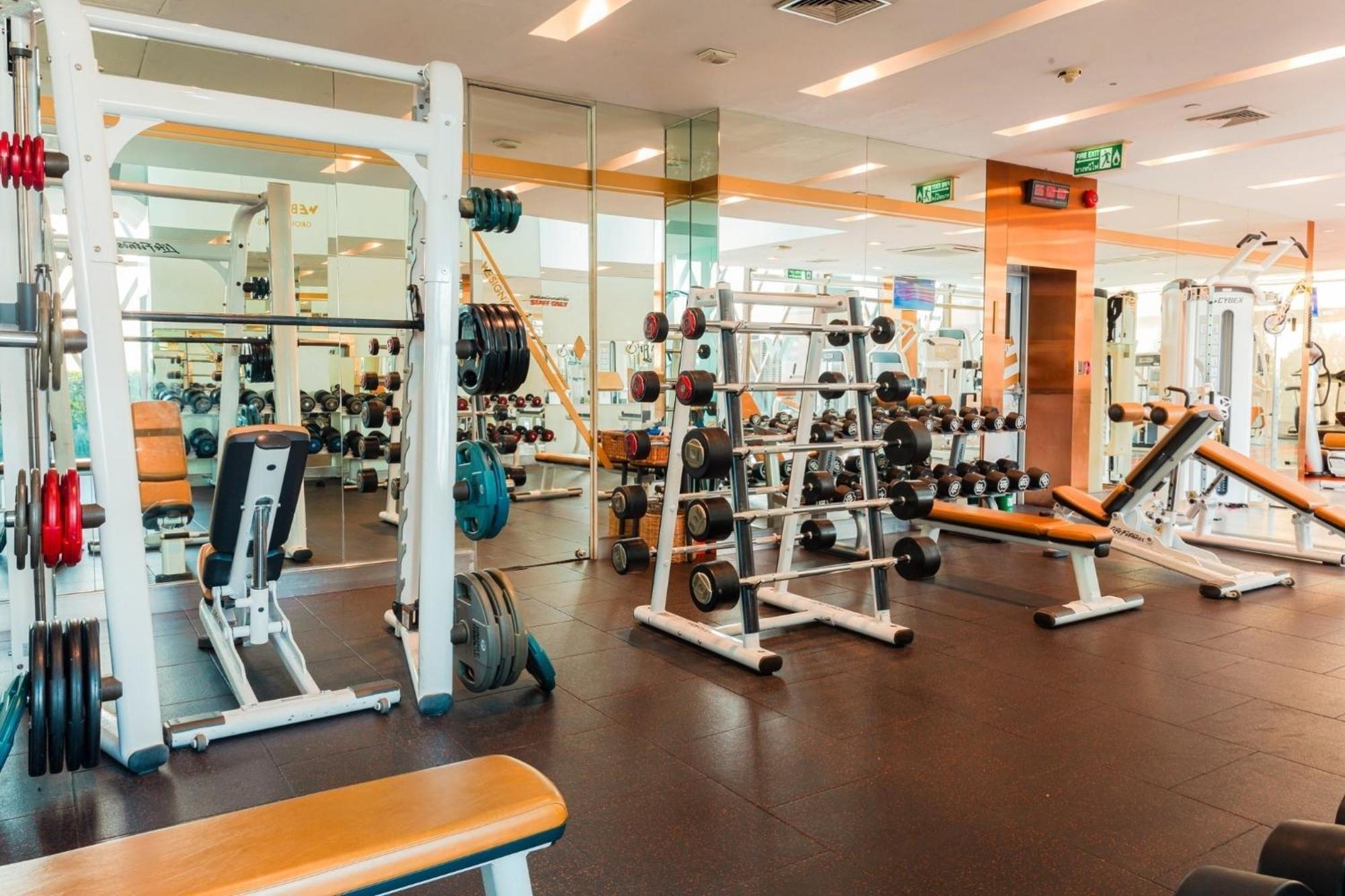 Vie Hotel Bangkok, Mgallery Kültér fotó A gym in Dubai